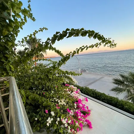 Izmirin Kalbi Denize Sifir Villa