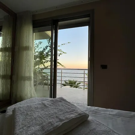 Izmirin Kalbi Denize Sifir Villa Özdere