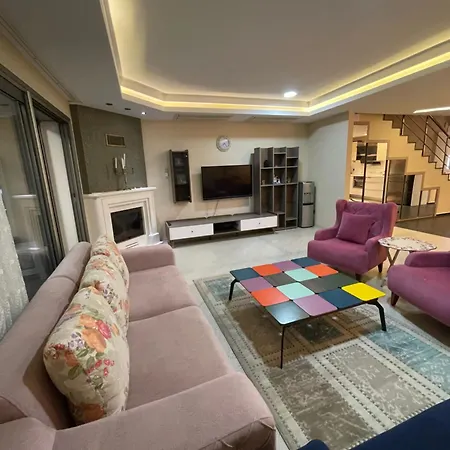 Izmirin Kalbi Denize Sifir Özdere