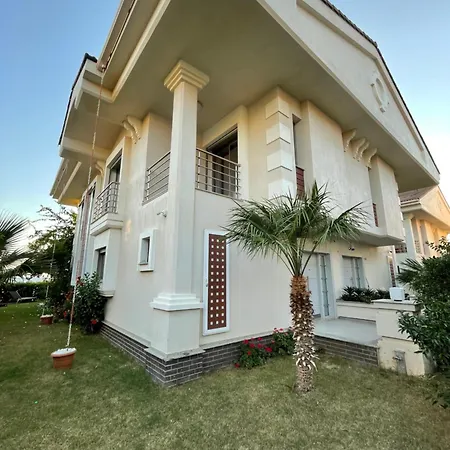 Izmirin Kalbi Denize Sifir Villa